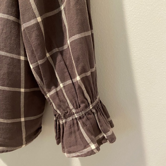 H&M Divided Geometric Button-down blouse grey & white plaid size 2 - Picture 8 of 11